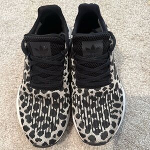 Adidas Women's Black and Cream Patterned Athletic Shoes